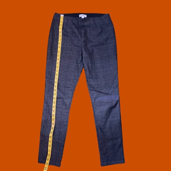 ✨ Calvin Klein Pull-On Plaid Slim Dress Pants – Size 8 | Flattering & Comfy ✨ - Picture 6 of 9